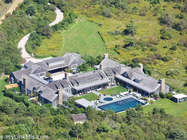 30 Crackatuxet Cove Rd, Edgartown, MA 02539