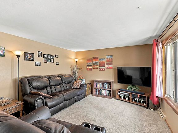3rd image of 1815 Roosevelt St