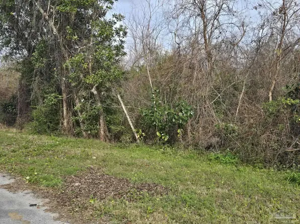 1511 Montana Ave, Lynn Haven, FL 32444