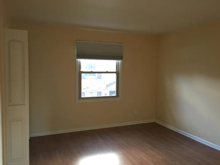 952 Chatham Ln #M — Photo 7