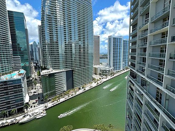 3rd image of 475 Brickell Ave APT 2512