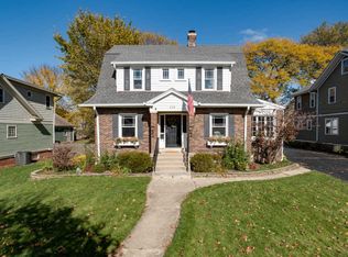 429 E Illinois St, Wheaton, IL 60187