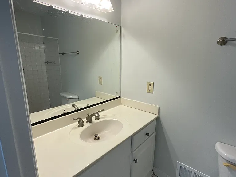 345 Norcross St — Photo 5