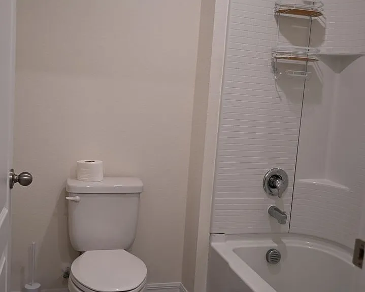 1341 Middle Lake Dr — Photo 29