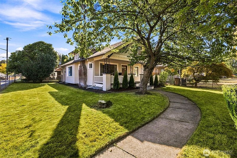 2nd image of 4501 Pacific Avenue