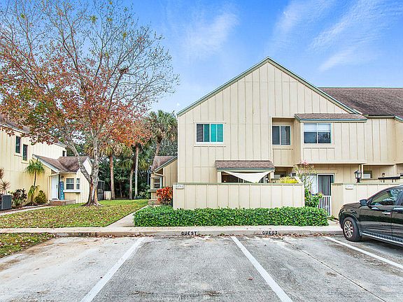 2nd image of 6375 Riverwalk Ln Unit 6