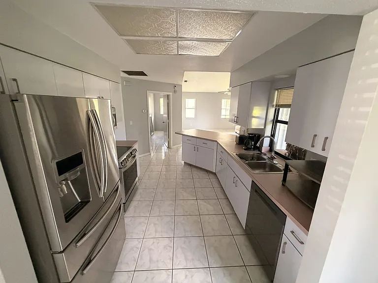 1474 Dewitt St — Photo 16