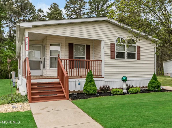 528 Momosa Drive, Whiting, NJ 08759