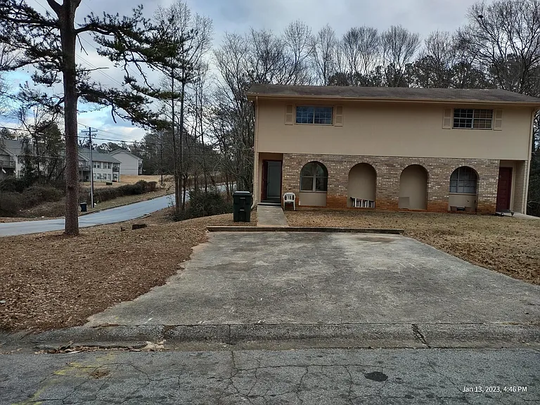 1061 Laurel Ln NW #A — Photo 1