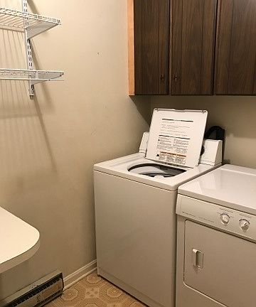 Laundry rome with washer and dryer