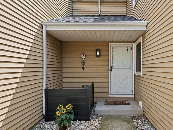 2nd image of 1011 Wheatstone Dr