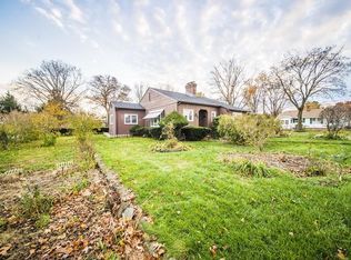 81 Embury St, Springfield, MA 01109