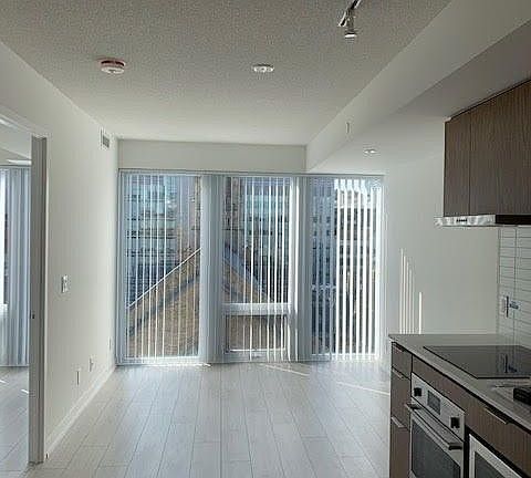 2nd image of 60 Shuter St #907