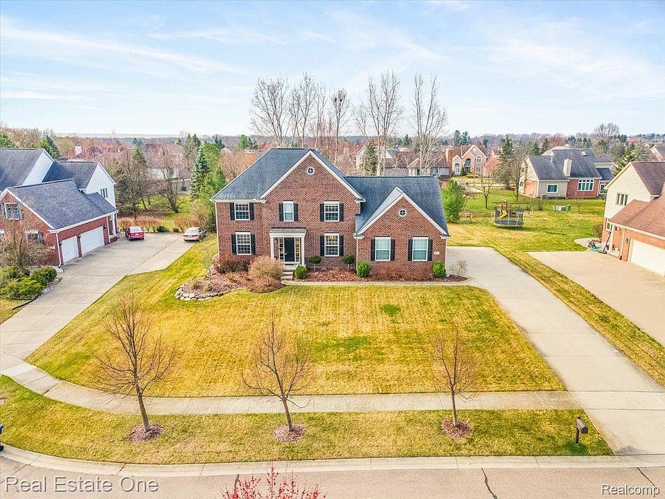 1st image of 48025 E Oxford Ct