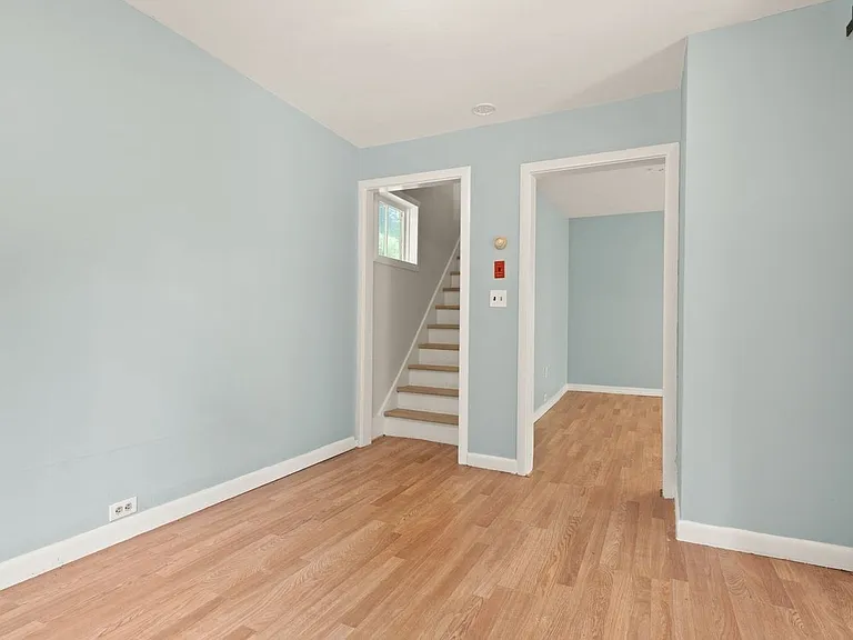 120 Dunstable Rd — Photo 12