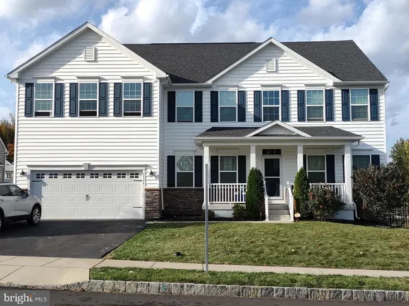1176 Lynch Cir, Warminster, PA 18974