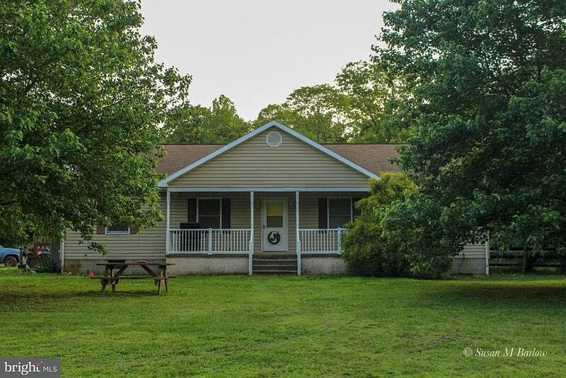 1st image of 301 Hickory Ln