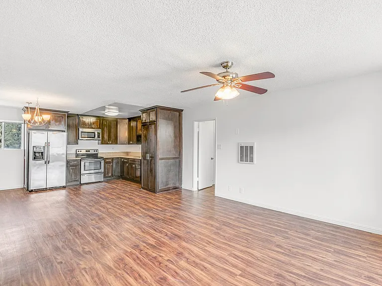 600 Almond Avenue — Photo 4