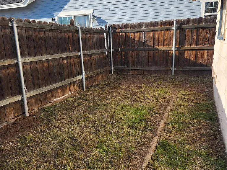1796 Skyline Dr — Photo 26