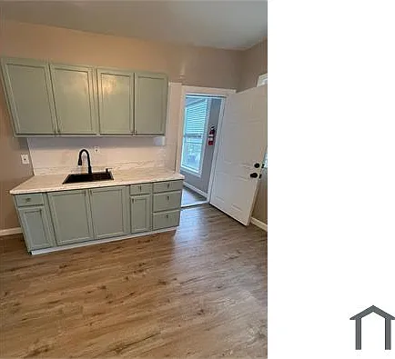 4 bed, 1800 sqft, $2,800 — Photo 4