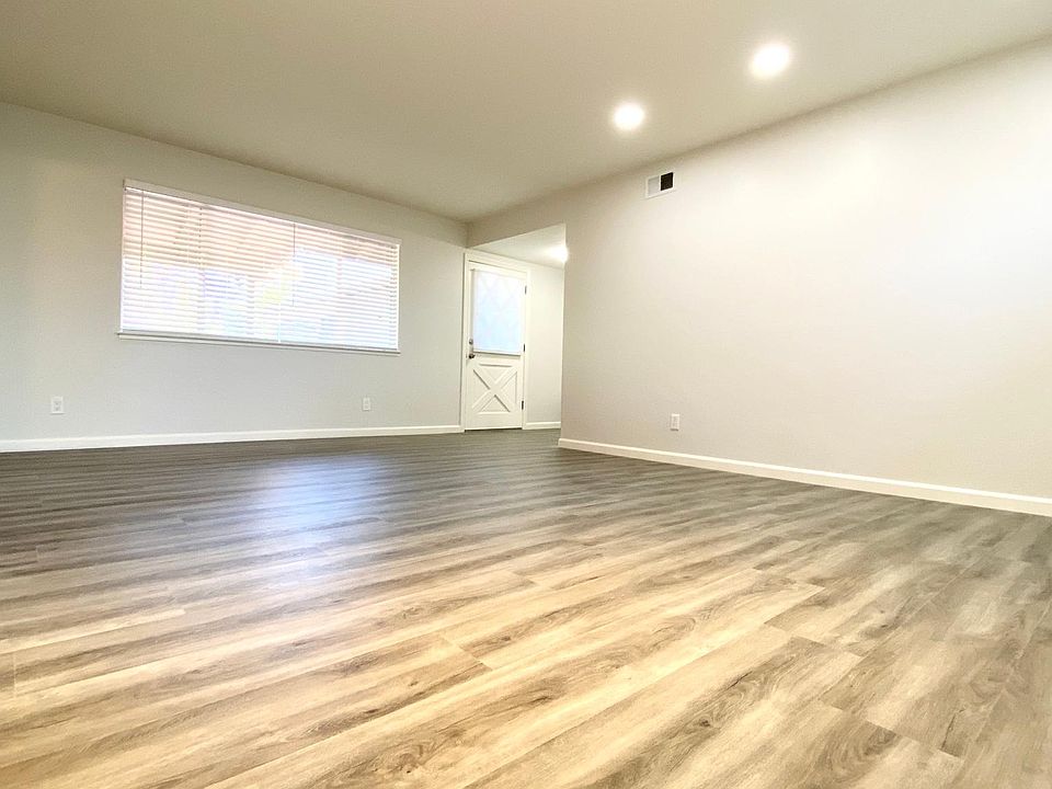 Living Room facing front door