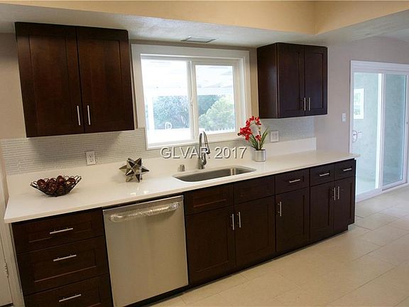 5th image of 5001 Auborn Ave