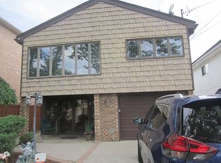 16048 87th St, Howard Beach, NY 11414