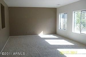 4th image of 913 E Cotton Farm Ln