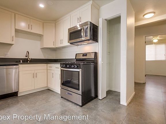 5th image of 426 Golden Ave Unit 2