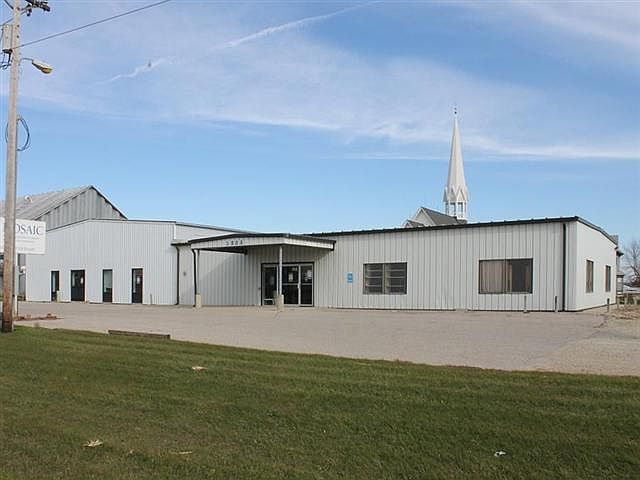1st image of 1305 Highway 69 S