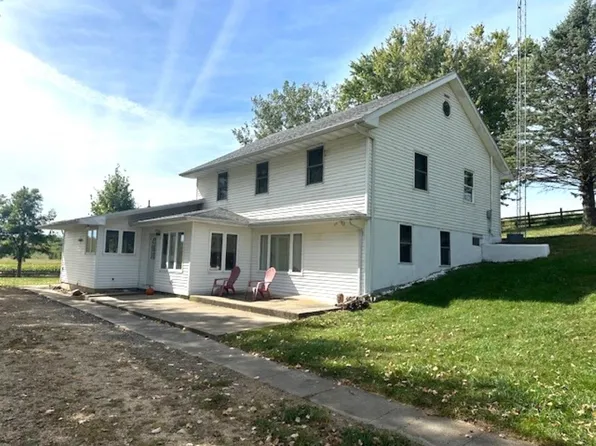 14731 275th St, Zwingle, IA 52079