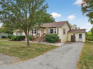 6 Moffatt Ln, Chester, NY 10918