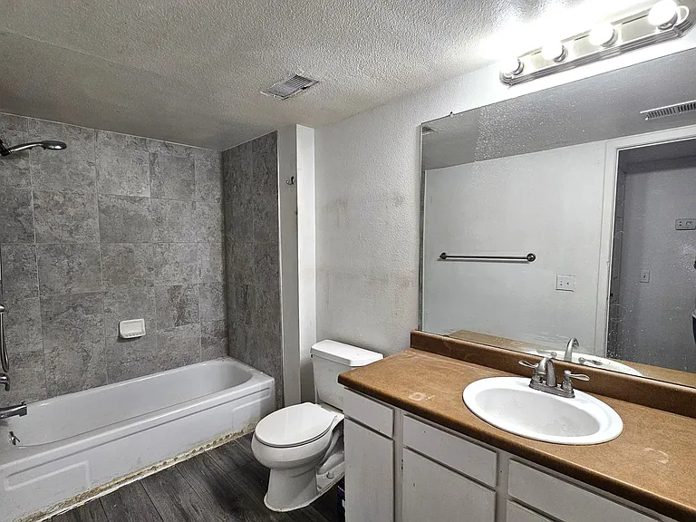 14001 E Tufts Dr #D05 — Photo 8