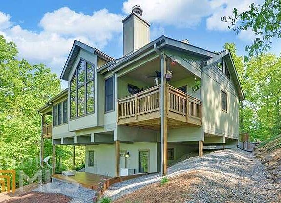 3rd image of 570 Dream View Dr #5