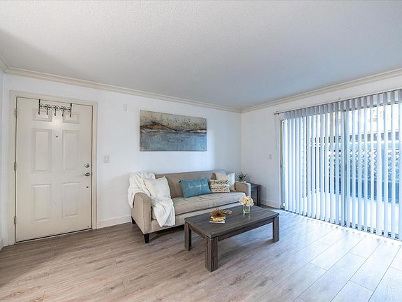 4th image of 1107 Yarwood Ct
