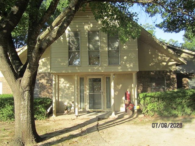 1st image of 1530 S Dallas Ave