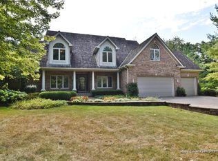 6N977 Brewster Creek Cir, Wayne, IL