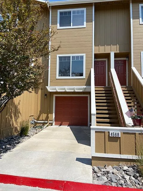 4568 Kathleen Denise Ln photo 1