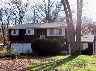 80 Orange St, Central Islip, NY 11722