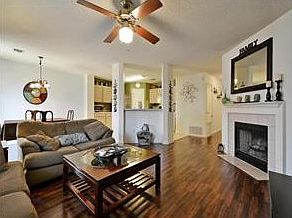 3rd image of 1105 Hughmont Dr