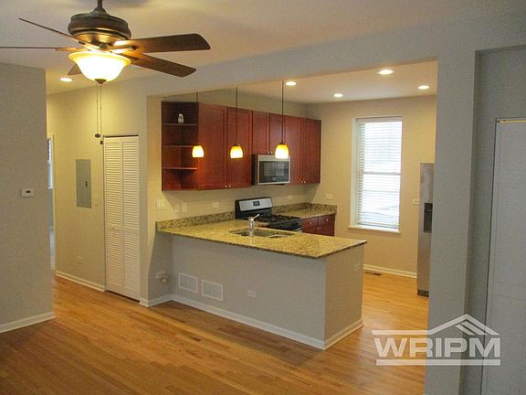 4th image of 2550 N Avers Ave #1S