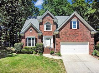 416 Shrewsbury Ln, Matthews, NC 28105