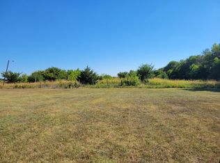 825 E 40th St S, Wellington, KS 67152