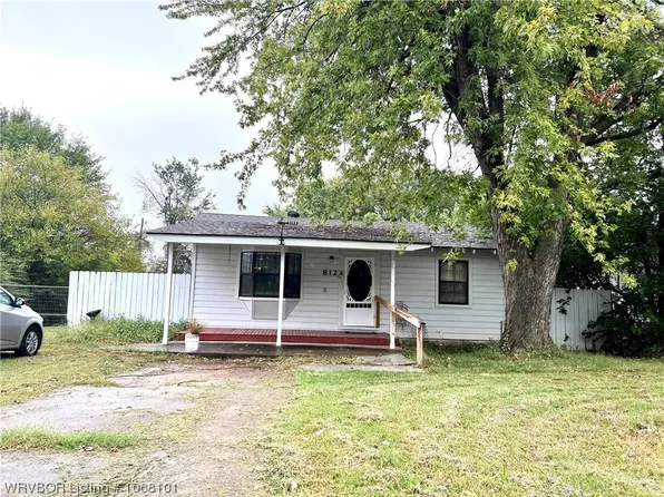 812 Arkansas St, Van Buren, AR 72956