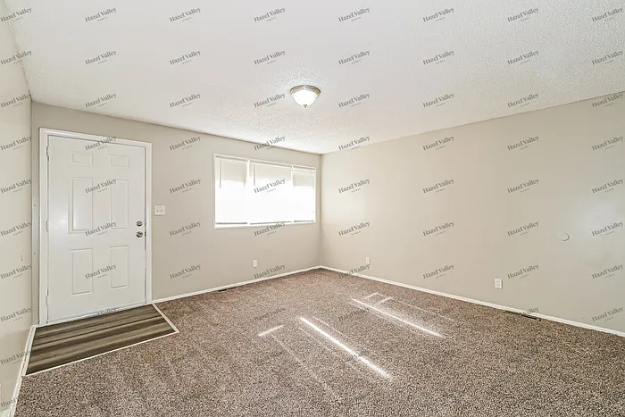8506 Crystal Ave — Photo 4