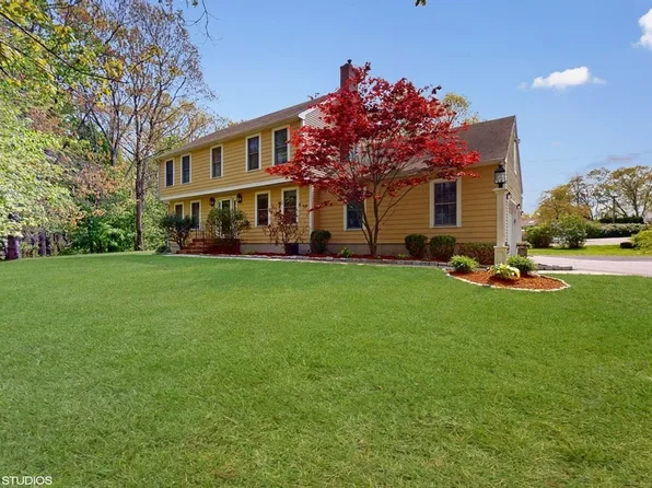 301 Central St, Milford, MA 01757