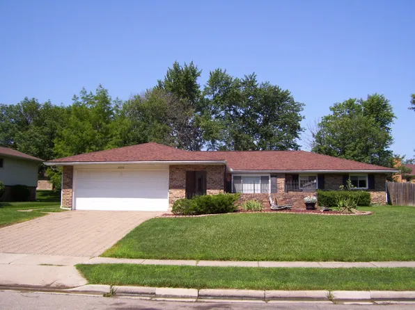 7579 Roselake Dr, Dayton, OH 45414