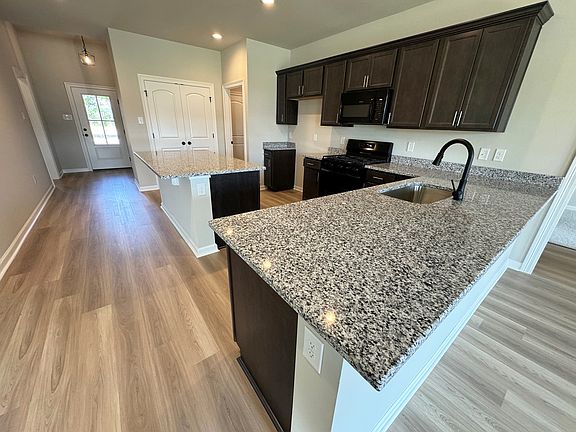 4th image of 32519 White Bloom Ln