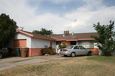 1st image of 418 Dahlia St