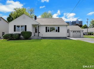371 Northfield Drive, Bridgeport, CT 06606